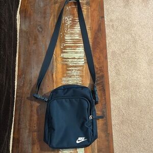 Nike Blue Messenger Bag, small crossover bag great for jogging
